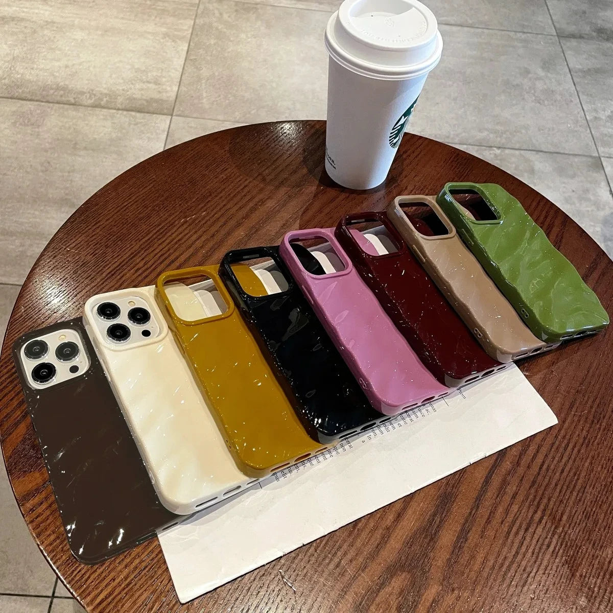 Luxury 3D Wavy Pattern Case