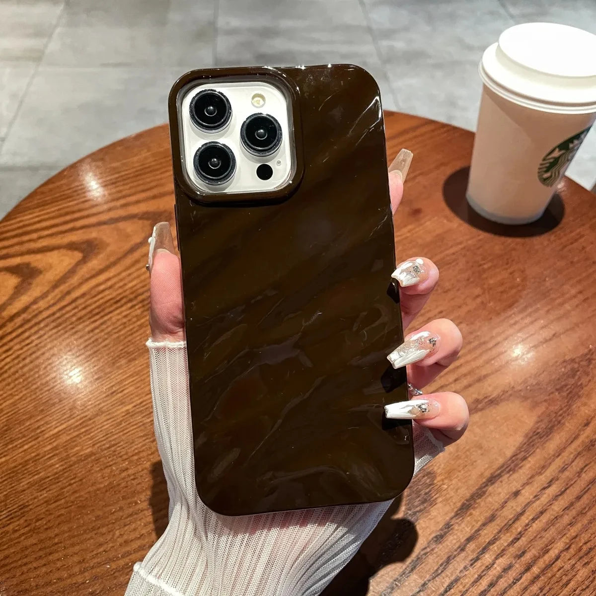 Luxury 3D Wavy Pattern Case