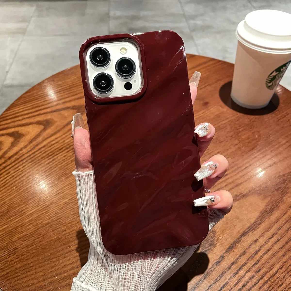 Luxury 3D Wavy Pattern Case
